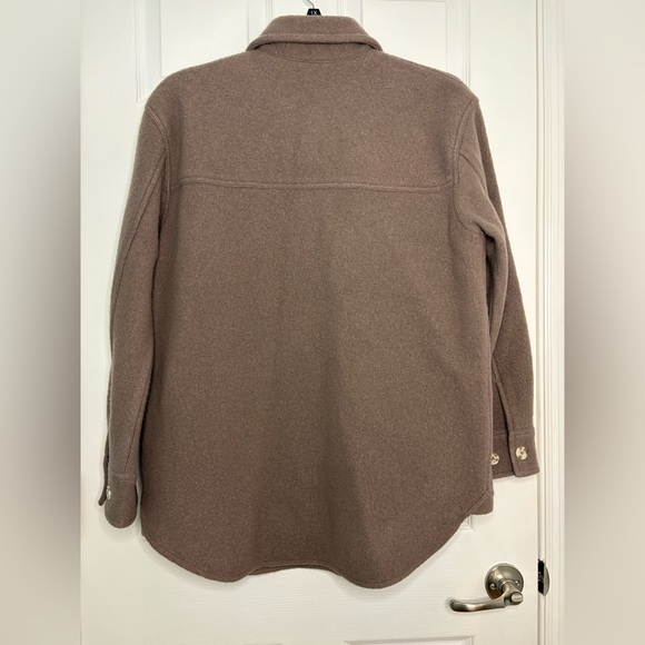 NWT Quince 100% Merino Wool Shacket Shirt Jacket in Taupe Sz M pockets! - Picture 7 of 7